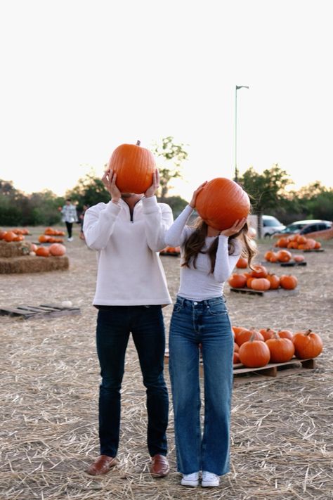 Pumpkin patch pictures! Camo Couple Outfits, Couple Photoshoot Pumpkin Patch, Cute Bf Photos, Couples Western Outfits, Pics Couple Ideas Aesthetic, Couple Photo Poses Ideas, Cute Fall Poses For Instagram, Pumpkin Patch Bf And Gf, Fall Photo Shoot With Boyfriend