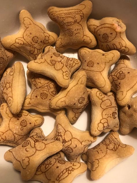 #candy #japanesefood #cute #koala #lifestyle Koala Cookies, Australian Snacks, Koala Party, Japanese Chocolate, Cute Koala, Chocolate Snacks, Bear Cookies, Cute Snacks, Kids Snacks