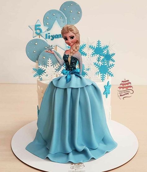 Elsa Pasta, Cakes Decorating Ideas, Elsa Birthday Cake, Frozen 3rd Birthday, Frozen Birthday Party Cake, Frozen Themed Birthday Cake, Elsa Cake Frozen, Elsa Birthday Party, Elsa Cake