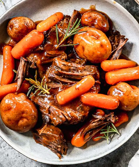 Packed with flavor, hearty veggies, and tender beef, this Instant Pot Pot Roast will quickly become a family favorite! It's easy and quick in the pressure cooker! #wellplatedrecipes #potroast #instantpotpotroast #InstantPotbeefrecipes Slow Cook Roast, Instant Pot Roast, Pressure Cooker Pot Roast, Roasted Potatoes And Carrots, Instant Pot Pot Roast, Pot Roast Recipes, Tender Beef, Hearty Dinner, Instapot Recipes