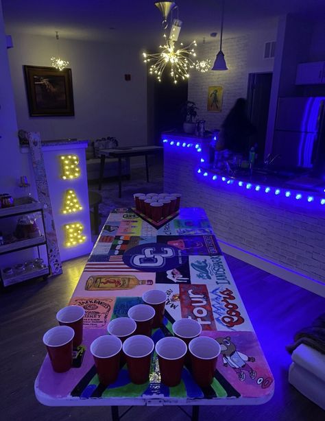 Garage Ideas Hangout, 21st Birthday House Decorations, Frat Room Ideas Colleges, Frat Themed Birthday Party, Cool Hangout Spots, Frat House Aesthetic Decor, Frat Room Decor, Frat Party Decor, Hangout Spot Aesthetic