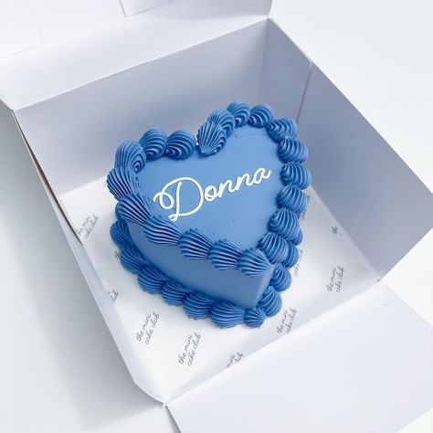 Blue Cake Ideas, Heart Cake Design, Heart Birthday Cake, Blue Birthday Cakes, 25th Birthday Cakes, Ideas For Weddings, Confirmation Cakes, Mini Torte, 21st Cake