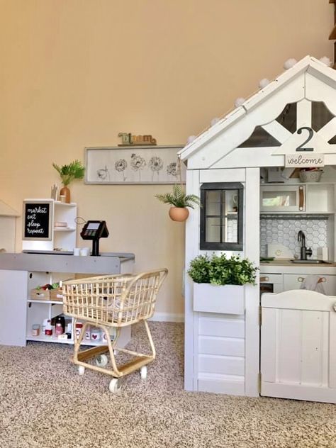 Playroom With Grocery Store, Melissa And Doug Playroom Ideas, Playroom With Play Kitchen, Play Kitchen In Bedroom, Playroom House Ideas, Play Kitchen Area Playrooms, Playroom In Kitchen, Pretend Playroom Ideas, Pretend Play Playroom Ideas