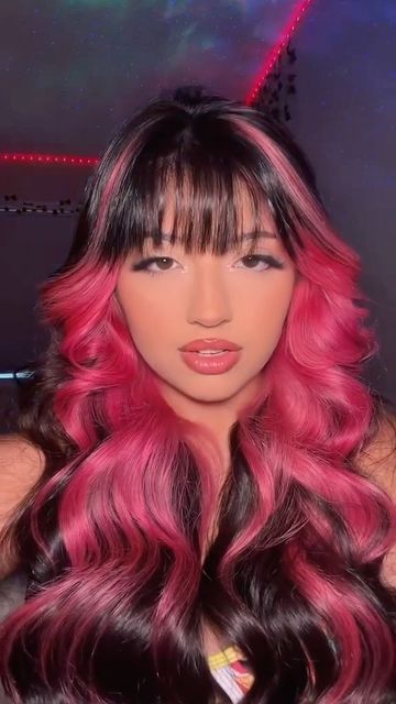 Cute Color Hair Ideas Highlights, Color Dye Hair Ideas, Miranda Rae Hair Pink, Black And Pink Hairstyles, Dyed Ends Hair, Pink Hair Streaks Black Hair, Red And Blonde Hair Ideas, Draculara Hair Dye, Front Dyed Hair