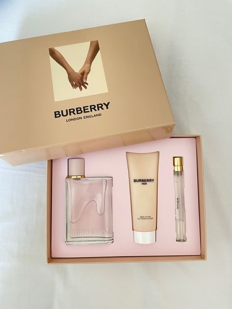 Burberry her Burrbery Perfume Her, Burberry Her Perfume Aesthetic, Expensive Gifts Aesthetic, Birthday Wishlist Aesthetic, Burberry Perfume Women, Burberry Her Perfume, Burberry Aesthetic, Birthday Gift Aesthetic, Perfume Burberry