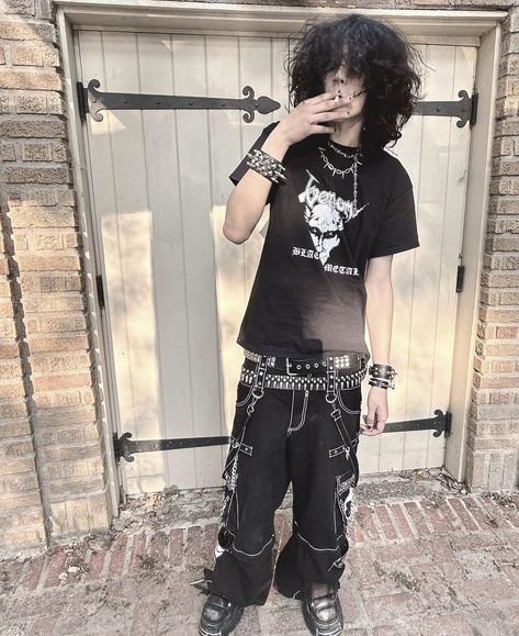 Opiumcore Outfits Boy, Emo Fits 2000s Men, Horrorcore Outfits Men, Goth Guy Clothes, Baggy Emo Outfits Male, Y2k Goth Outfits Men, Men’s Goth Outfits, Numetal Fashion Men, Emo Man Outfit