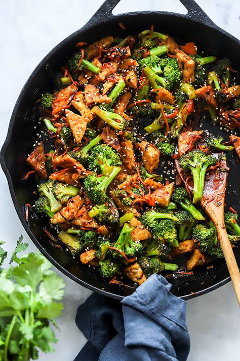 Tempeh Stir Fry Recipes, Tempeh Recipes Easy, Tempeh Dinner Recipes, One Pot Vegan Meals, Tempeh Recipes Vegan, Teriyaki Tempeh, Vegan Teriyaki Sauce, Tofu Meals, Healthy Vegan Dinner Recipes