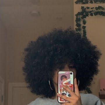 Cabello Afro Natural, Big Afro, Afro Natural, Natural Afro Hairstyles, Beautiful Natural Hair, Pelo Afro, Natural Hair Beauty, Natural Curls Hairstyles, Natural Hair Styles Easy