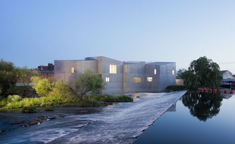 The Hepworth Wakefield celebrates modern sculpture with a human soul | Art | Wallpaper* Magazine Hepworth Wakefield, David Chipperfield Architects, Museum Interior, Parisian Cafe, Wallpaper Magazine, Instant Art, Wakefield, Modern Sculpture, Design Museum