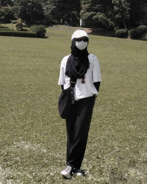 hijab style Modest Casual Outfits, Muslim Outfits Casual, Hijab Style Casual, Hijabi Fashion Casual, Hijabi Aesthetic, Hijabi Outfits Casual, Muslim Outfits, Tomboy Outfits, Hijabi Outfits