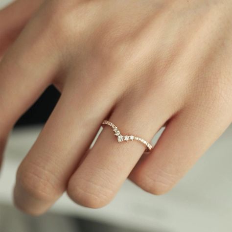 Chevron Wedding Band, Dainty Wedding Band, Wedding Band Vintage, Chevron Wedding, Contour Wedding Band, Stacked Wedding Rings, Custom Wedding Band, Bridal Accessories Jewelry, Moissanite Wedding Band