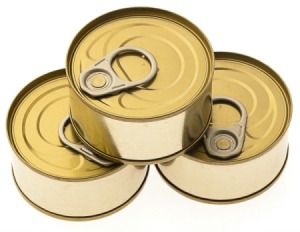 Uses for Tuna Cans Coffee Can Diy Projects, Tin Can Centerpieces, Tuna Cans, Tin Crafts, Recycled Tin Cans, Diy Recycled Projects, Tin Can Art, Aluminum Can Crafts, Recycle Cans