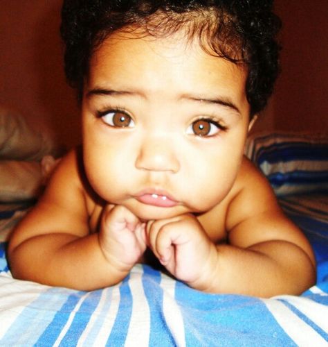 Amazing brown/hazel eyes ..CUTE! Happy Facts, Cutest Babies Ever, Beautiful Brown Eyes, Mixed Kids, Mixed Babies, Pretty Eyes, Future Kids, Future Baby, Baby Fever