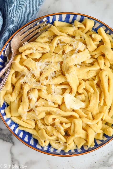 Homemade Egg Noodles are incredibly easy to make, and so delicious. Add these great noodles to your favorite soups or just eat them with butter and a little seasoning. They are the ultimate comfort food. Chicken Taco Casserole, Homemade Egg Noodles, Favorite Soups, Two Ingredient, Easy Butter, Buttered Noodles, Just Eat, Chicken Noodle Soup Homemade, Crockpot Beef