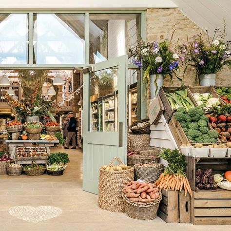 9 Of The Best Farm Shops In The UK Daylesford Farm, Wine Shop Interior, Farm Cafe, Grocery Store Design, Farm Store, Fruit Shop, Wine Shop, Mini Farm, Farm Market