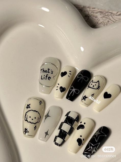 Kutek Disney, Fake Nails Designs, Hello Nails, Asian Nails, Punk Nails, Cute Simple Nails, Anime Nails, Grunge Nails, Blush Nails