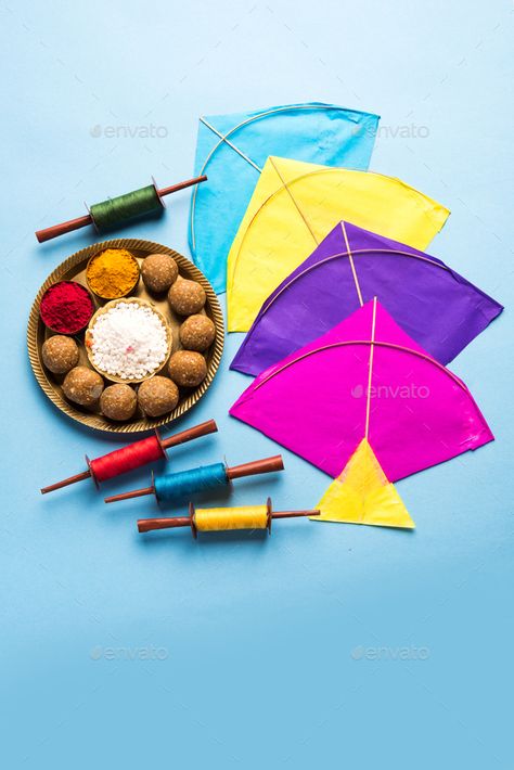 Makar Sankranti Festival, Makar Sankranti Photo, Makar Sankranti Greetings, Mandala Wedding Invitation, Happy Dhanteras Wishes, Mandala Wedding, Haldi Kumkum, Good Morning Clips, Christmas Advertising