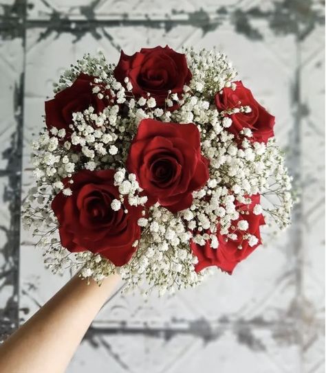 Red Rose Bouquet Wedding, Prom Flowers Bouquet, Red Flower Bouquet, Rose Wedding Theme, Red And White Weddings, Red Wedding Theme, Red Bouquet Wedding, Red Rose Wedding, Rose Bridal Bouquet