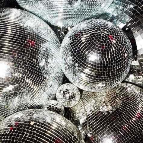 Sparkly Disco Ball Party Photography #glitter #glitterbackground #glittervibe #glitteraesthetic #glitterart #sparkle Disco Aesthetic, Ball Aesthetic, Mirror Ball, Disco Balls, Photo Wall Collage, Printable Poster, New Wall, Disco Ball, Posters Printable