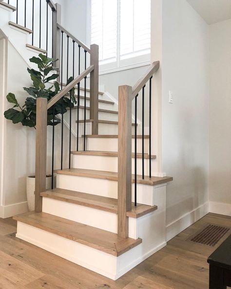 Open Stringer Staircase, Short Staircase Ideas, Painting Staircase, White Oak Staircase, Open Staircase Ideas, Marble Entryway, Build Stairs, Straight Stairs, Wrought Iron Staircase