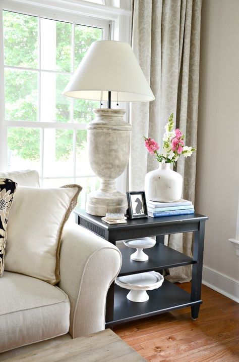 HOW TO STYLE AN END TABLE- 5 no fail items to put on your end table! End Table Lamps Living Rooms, Table Staging, Living Room End Table Decor, Side Table Decor Living Room, End Table With Lamp, End Table Lamps, End Table Decor, Table Vignettes, Accent Table Decor