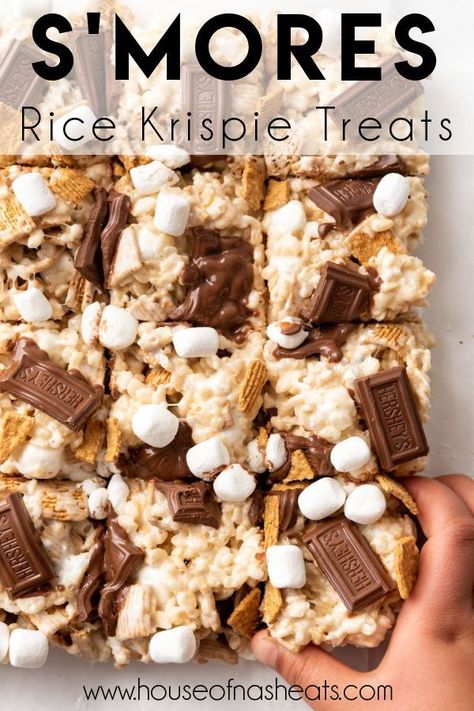 Aesthetic Rice Crispy Treats, Rice Krispie Treats Gift Ideas, Flavor Rice Krispie Treats, Rice Krispie Topping Ideas, Birthday Rice Krispie Treats Ideas, S'mores Rice Krispie Treats, Cool Rice Krispie Treat Ideas, Smores Crispy Treats, Different Rice Krispie Treats Recipe