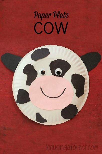 Paper Plate Cow ~ Simple farm animal crafts for preschoolers Farm Theme Preschool, Cow Craft, Farm Animal Crafts, Farm Animals Theme, Farm Preschool, Farm Themed Birthday Party, Farm Activities, Farm Crafts, Theme Activity