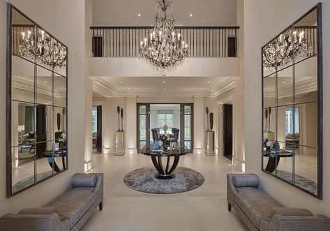 Lovely entry from Sophie Paterson Sophie Paterson Interiors, درج السلم, Sophie Paterson, Foyer Design, Hall Decor, Entrance Hall, House Entrance, Dream Home Design, Luxury Interior