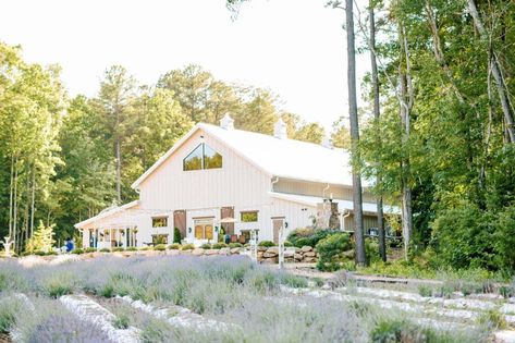 Nc Wedding Venues, Farm Wedding Venues, Wedding Ideas Spring, Farm Wedding Ideas, Wedding Lavender, Jordan Photography, Wedding Venue Outdoor, Barn Photography, Triangle Area