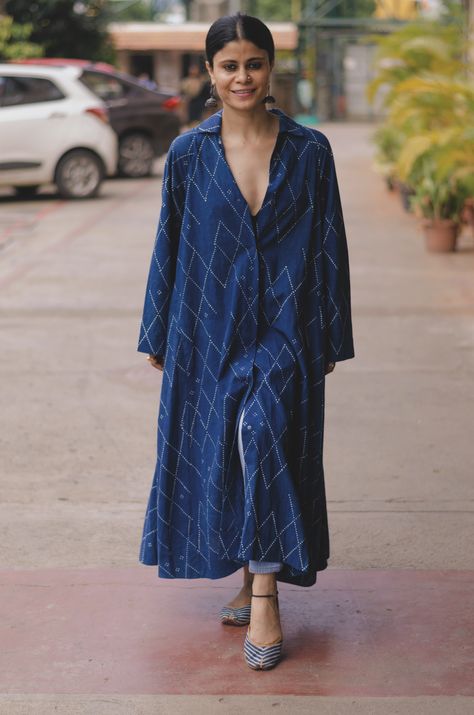 Indigo Kurti Designs, Indigo Kurta, Blazer Outfits For Women, Indian Kurta, Silk Saree Blouse Designs, Cotton Kurti Designs, Trendy Dress Outfits, Kurta Designs Women, Beautiful Dress Designs