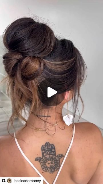 Too Knot Bun, High Updo, Easy Updos For Medium Hair, Top Knot Bun, Wedding Bun Hairstyles, Teased Hair, Top Knot Hairstyles, Easy Bun Hairstyles, Haute Hair