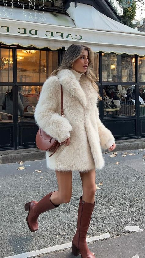 Winter#WinterOutfits#Fashion2024#SeasonalFashion#WinterTrends#StyleTips#ColdWeatherOutfits#Skirts#Layering#MidiSkirtsIdeas#OutFitIdeas#WinterFashion Lazy Day, Thanksgiving Outfit, What To Wear, Fur Coat, Outfit Ideas, Thanksgiving, Boots