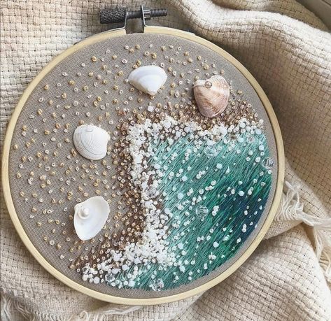 Shell Embroidery, Embroidered Art, Hand Embroidery Projects, Pola Sulam, Creative Embroidery, Simple Embroidery, Sewing Embroidery Designs, Hand Embroidery Art, Handmade Embroidery