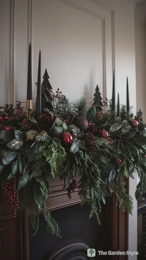 45 Enchanting Christmas Mantel Decor Ideas to Transform Your Home - The Garden Style Moody Christmas Centerpiece, Chimenea Christmas Decor, Christmas Mantle Greenery, Christmas Mantle 2024, Sleek Christmas Decor, Christmas Decoration Fireplace, Christmas Garland Centerpiece, Christmas Centrepiece Ideas Diy Table Decorations, Holiday Kitchen Island Decor