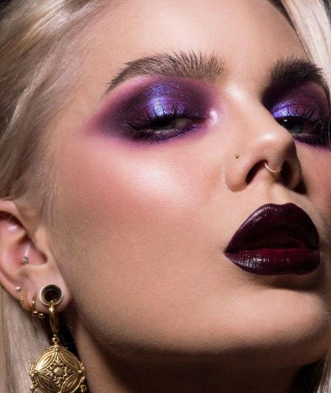 Metallic Smokey Eye, Metallic Eye Makeup, Purple Makeup Looks, Metallic Makeup, Linda Hallberg, Purple Makeup, Edgy Makeup, Kesha, March 4