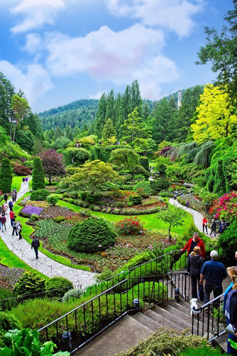 21 of the Most Beautiful Gardens in the World | Sand In My Suitcase Most Beautiful Landscapes In The World, Famous Gardens Of The World, Beautiful Parks Garden, Most Beautiful Gardens In The World, Big Garden Ideas, Big Garden Design, Big Gardens, Beautiful Garden Ideas, Natural Gardens