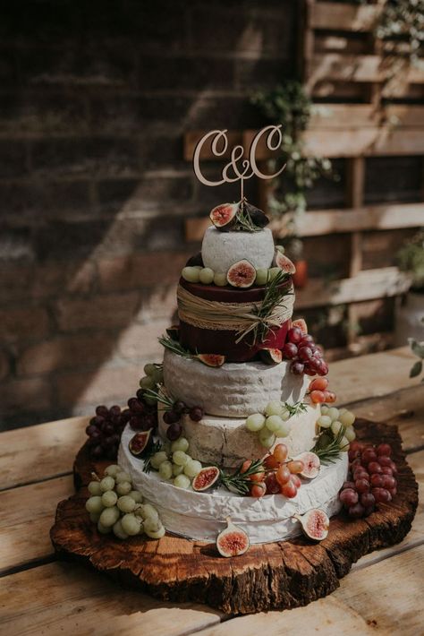 Unique Wedding Food Ideas, Unique Wedding Food, Woodland Wedding Cake, Cheese Tower, Cheesecake Wedding Cake, Alternative Wedding Cakes, Glass House Wedding, Wedding Cheesecake, Cheese Wedding Cake