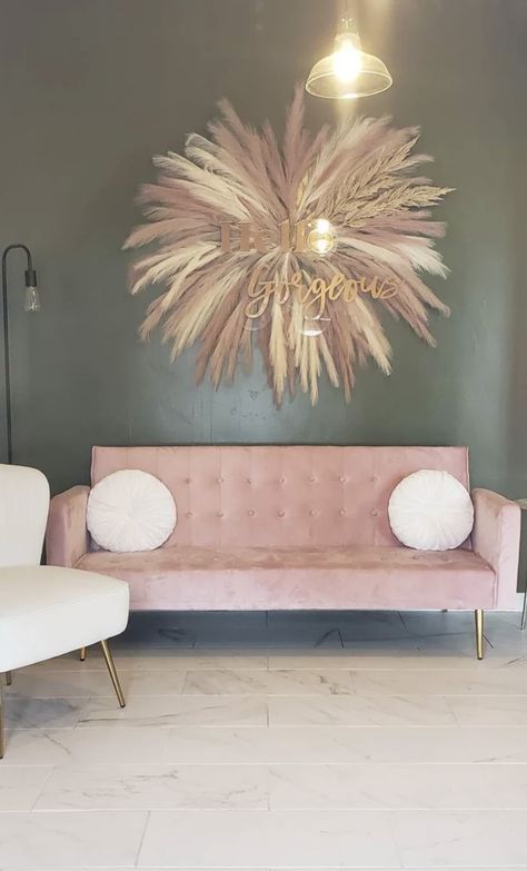 Beauty Shop Decor Small Spaces, Salon Accent Wall, Selfie Wall Ideas Salon, Pink Salon Decor, Gold Mirror Sign, Beauty Salon Interior Luxury, Salon Suite Decor, Beauty Shop Decor, Lash Room Ideas