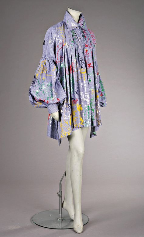 Vivienne Westwood, 1992 ~ Painter's smock style Anita Pallenberg Style, Artist Smock, Art Smock, Altered Clothing, Shirt Inspiration, Dress Photo, That Dress, Vintage Outfit, Artist Outfit