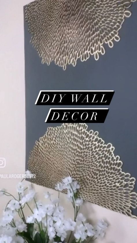 #tbt Sharing 3 different DIYs using placemats/sink mats to create wall decor. Which one is your favorite #1 #2 or #3 I hope you’re inspired to try! Enjoy the rest of your day😉😉😉 ▶️Follow me @paularogers1972 for more DIYs and decor ideas ▶️Don’t forget to add me to your favorites #diy #easydiy #diywalldecor #walldecor #decor #decorideas #designideas #decorstyle #styling #explore #explorepage #followformore | Paula Rogers | Fergie · L.A.LOVE (la la) (feat. YG) Placemat Decor Ideas, Placemats Wall Decor Ideas, Placemats On Wall, Placemats Ideas Diy, Placemat Wall Decor, Dyi Wall Decor, Plaster Canvas, Simple Room Decoration, Diy Wall Hanging Yarn