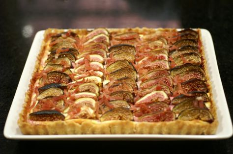 Fig, Honey & Goat Cheese Tart with Rosemary & Prosciutto Goat Cheese Prosciutto, Honey Goat Cheese, Fig Season, Fig Tart, Goat Cheese Tart, Cheese Tart, Cheese Tarts, Healthy Recipies, Savory Pie