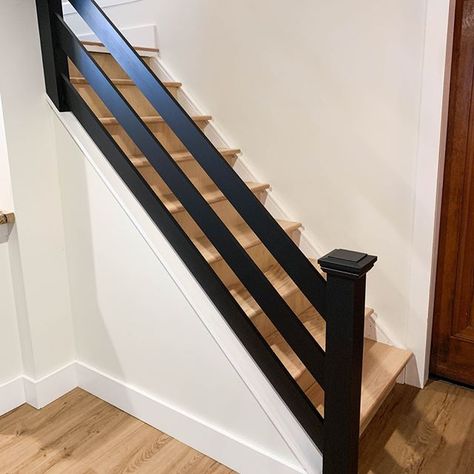 Basement Steps Ideas, Stairs Makeover Design, Diy Stairs Makeover, Basement Staircase, Open Basement, Basement Steps, Stair Renovation, Stairs Renovation, Stairs Makeover