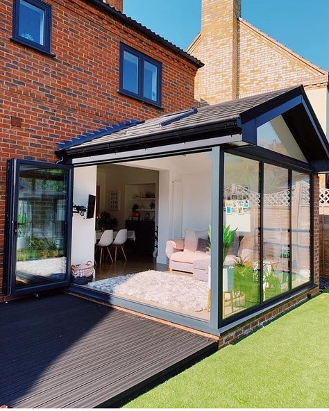 Modern Conservatory Extension, Modern Conservatory, Conservatory Extension, Orangery Extension, Garden Room Extensions, House Extension Plans, Room Extensions, Sunroom Designs, House Extension Design