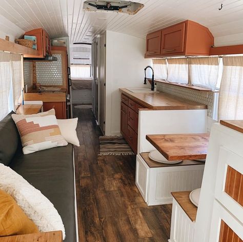 Scout & About: Family of 4's Debt-Free Off-Grid Skoolie Rig! Small Camper Layout, Small Camper Interior, Camper Home, Rv Style, Rv Redo, Camper Reno, Rv Interior Remodel, Small Camper, Camper Interior Design