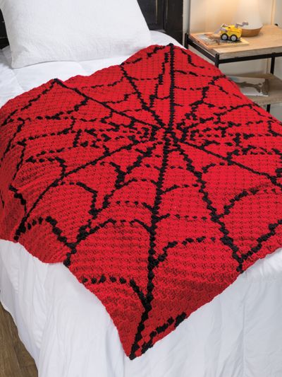 Spider Man Crochet Blanket Free Pattern, Spiderman Blanket Crochet Free Pattern, Spider Man Crochet Blanket, Crochet Spiderman Blanket, Spiderman Crochet Blanket, Red Crochet Projects, Crochet Room Ideas, Crochet Projects For Men, Super Hero Crochet