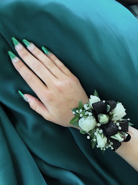 Emerald Green Wrist Corsage Prom, Homecoming Corsage For Green Dress, Corsage To Go With Emerald Green Dress, Corsage With Dark Green Dress, Corsage For A Black Dress, Corsage To Go With Black Dress, Prom Flowers Corsage For Black Dress, Corsages For Green Dress, Dark Green Prom Flowers