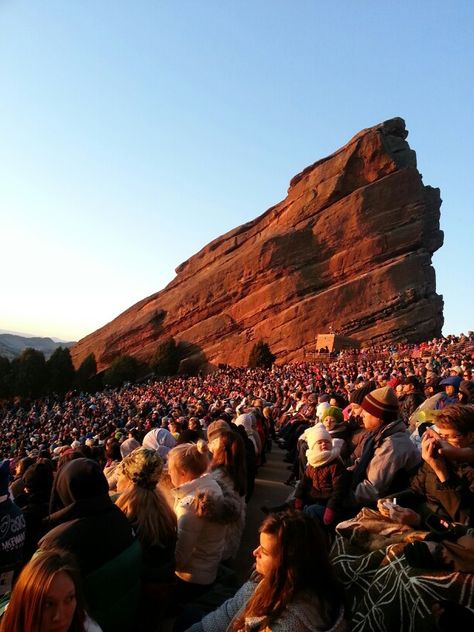 Red Rocks Concert Aesthetic, Red Rocks Ampitheater, Concert At Red Rocks, Zach Bryan Red Rocks, Red Rocks Amphitheater Aesthetic, Red Rocks Amphitheater Concert, Red Rocks Aesthetic, Redrocks Amphitheater, Rock Concert Aesthetic