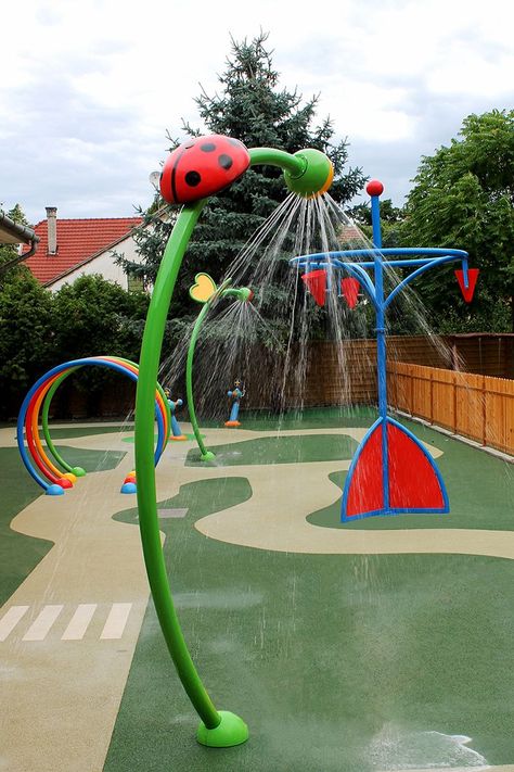 Water Park Ideas, Backyard Splash Pad, Backyard Water Parks, Spray Park, Daycare Design, Water Playground, Splash Park, Children Park, Good Photo