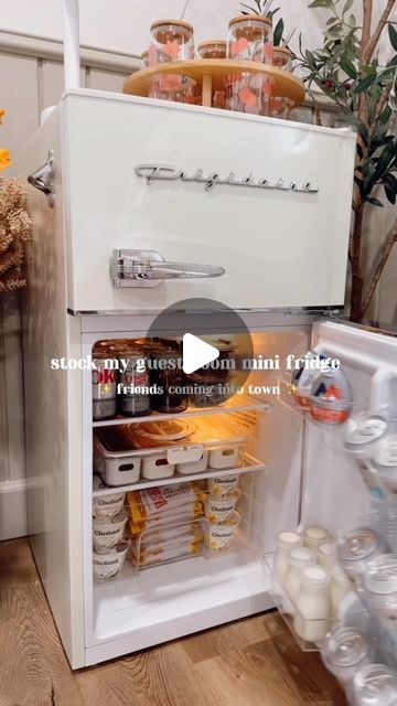 Julianna Christensen | Satisfying✨mini✨ fridge restock 🤍. EVERYTHING is on my AMZ Storefront under the “Fridge Organization” category!  ✨ ✨ #amazonorganization... | Instagram Office Fridge Ideas, Meal Prep Mini Fridge, Mini Fridge Restock Ideas, Mini Fridge In Office Ideas, Stocked Mini Fridge, Mini Fridge Organization Ideas, Mini Fridge Snack Ideas, Fridge In Bedroom, Meal Prep Fridge