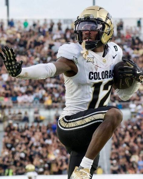 Travis Hunter, Cool Football Pictures, Football Clips, Colorado College, College Football Players, Funny Sports Pictures, Nfl Football Players, Nfl Photos, Bleacher Report